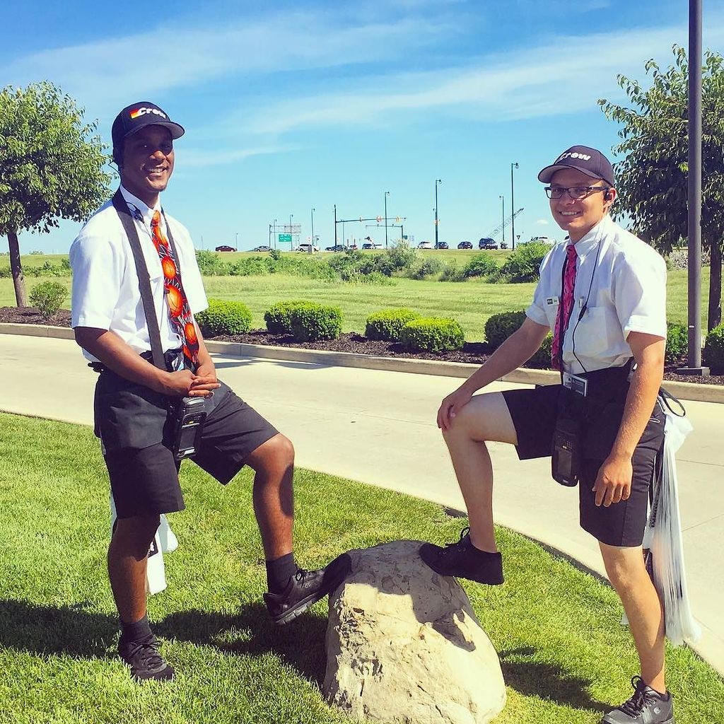 crew_recruiter's tweet photo. It's a BEAUTIFUL #washassociatewednesday! These are the days our Crew likes best! 😎 https://t.co/MXd29WaoRC https://t.co/MWHQjB4aUe