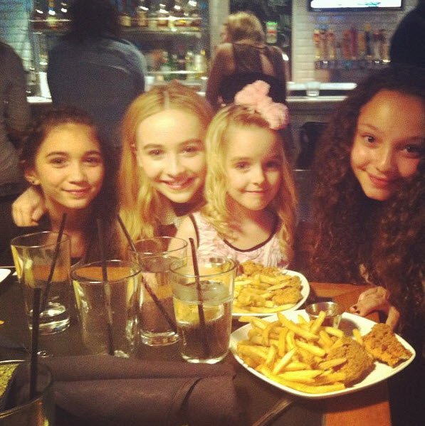 Having dinner with mommy and Auntie <a href="/xbeautysophiax/">Ethel ⎊ || Saw Taylor 13/06</a>