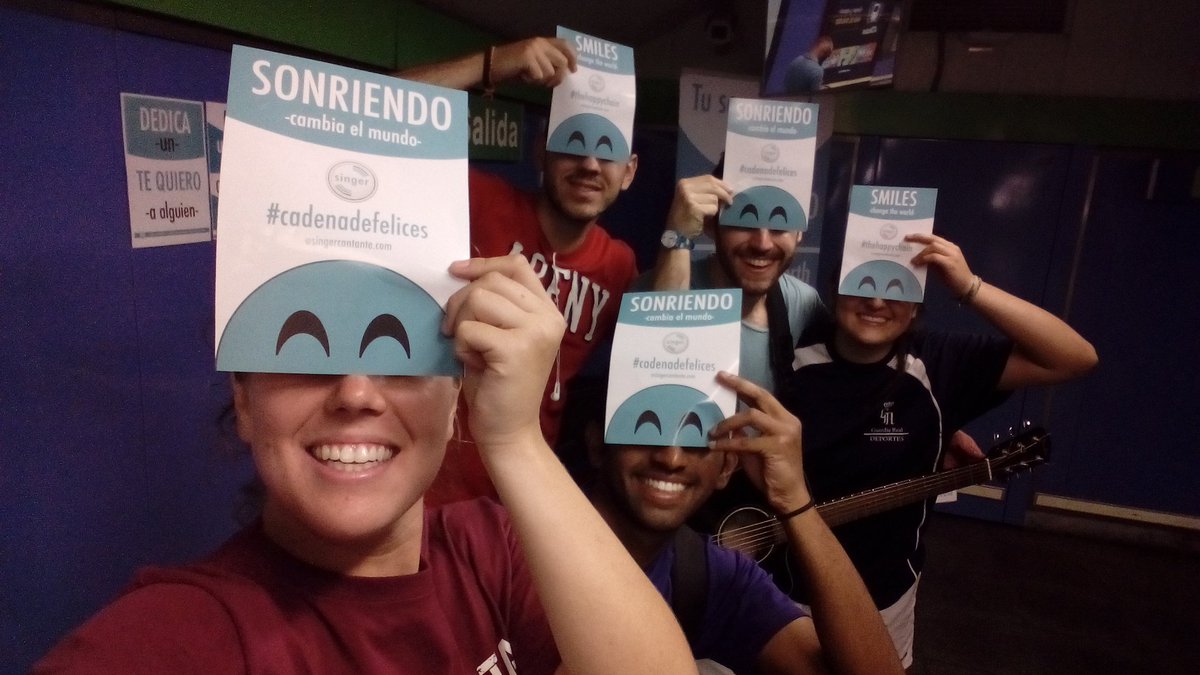 singercantante's tweet photo. Hora 17. Hour 17. #Día100 #Day100 #CadenaDeFelices #TheHappyChain #MetroDeMadrid #Chueca
https://t.co/OstPhIdtGI https://t.co/sRAcRNkfgx