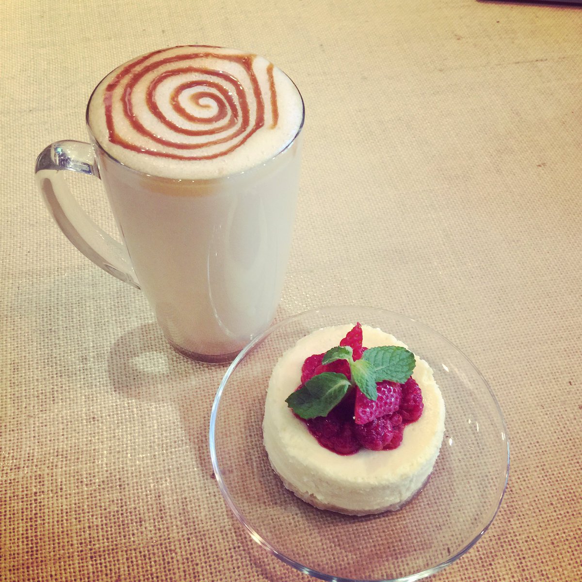 InsideTeaCL's tweet photo. Perfecto para pasar esta tarde :)  @ParqueArauco https://t.co/Z1fNkTizQB