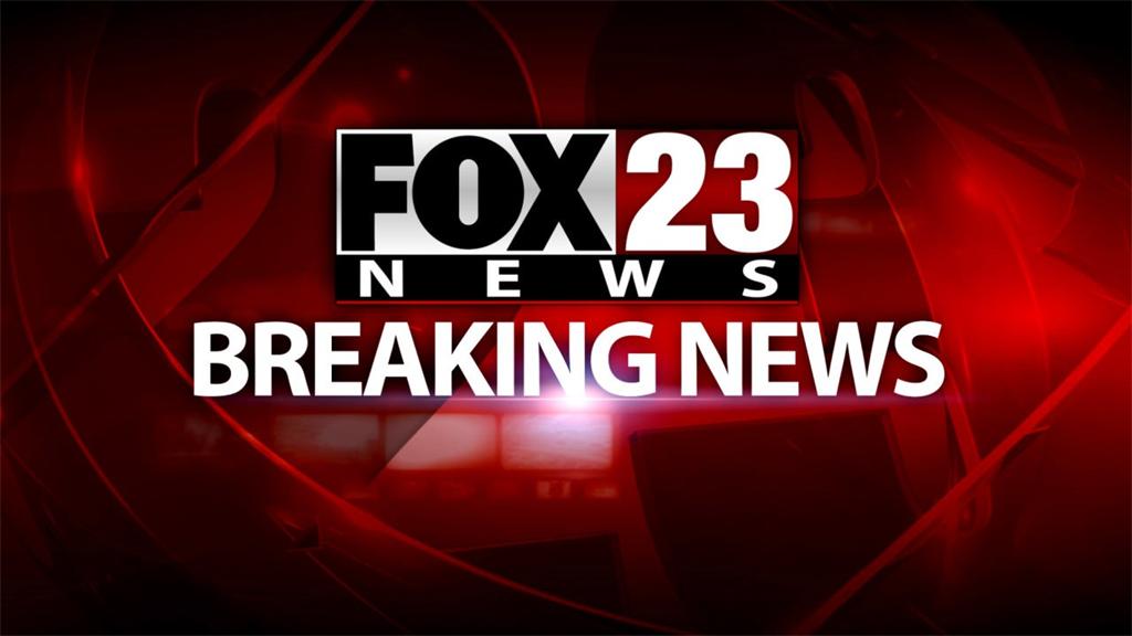 FOX23's tweet photo. #BREAKING: At least 1 injured in 4 car crash on BA Expressway near Memorial. Updates at 5. https://t.co/UrWDk1b3fn https://t.co/643v7VSGai