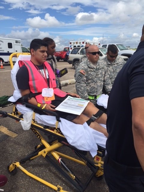 TxDPS's tweet photo. Emerg mgmt teams evacuate Texans in "Hurricane Tejas" EXERCISE. Thx 1st responders/volunteer "evacuees!" #HurrEx https://t.co/epvORwAj0T