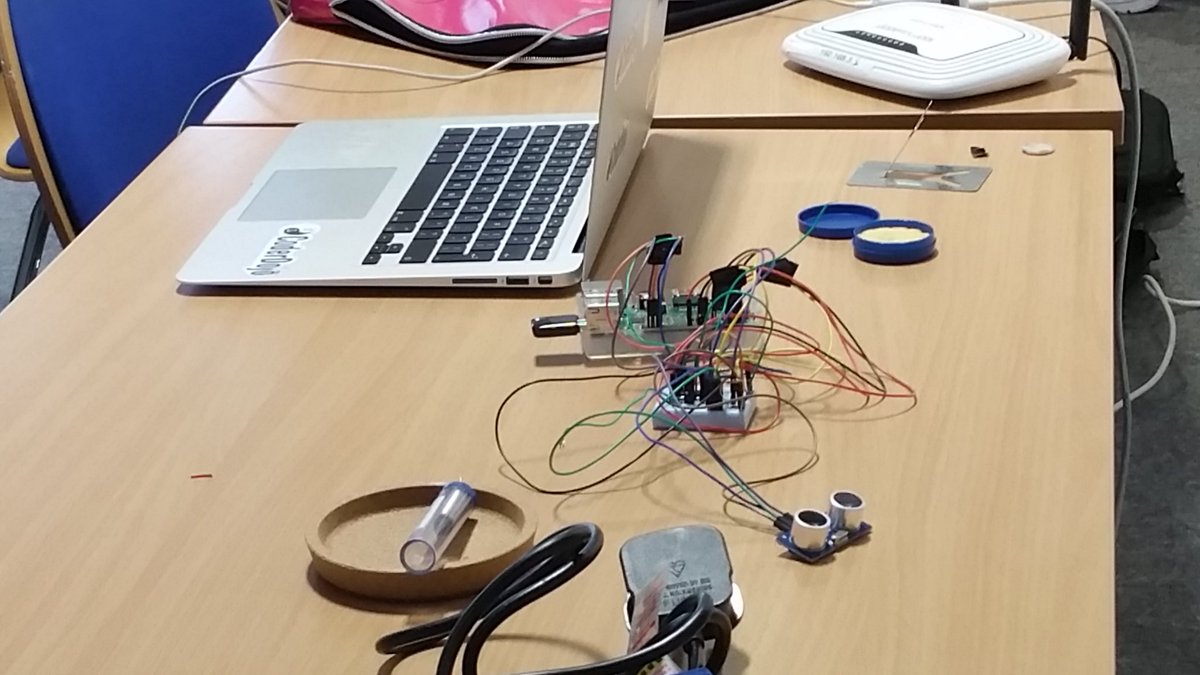CoderDojoDL's tweet photo. Lucas &amp; Evie impressed everyone with their self driving car project for @CoderDojo @coolestprojects cc @harperezo https://t.co/P9t2zCA5cr
