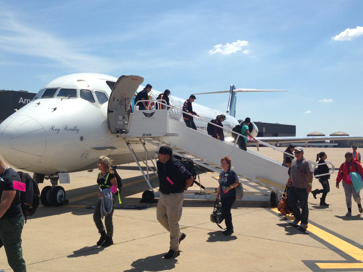 TxDPS's tweet photo. Emrgncy responders transport 300 ‘evacuees’ from RGV to other TX cities in ‘Hurricane Tejas’ EXERCISE #HurrEx https://t.co/v0GVicXdvO