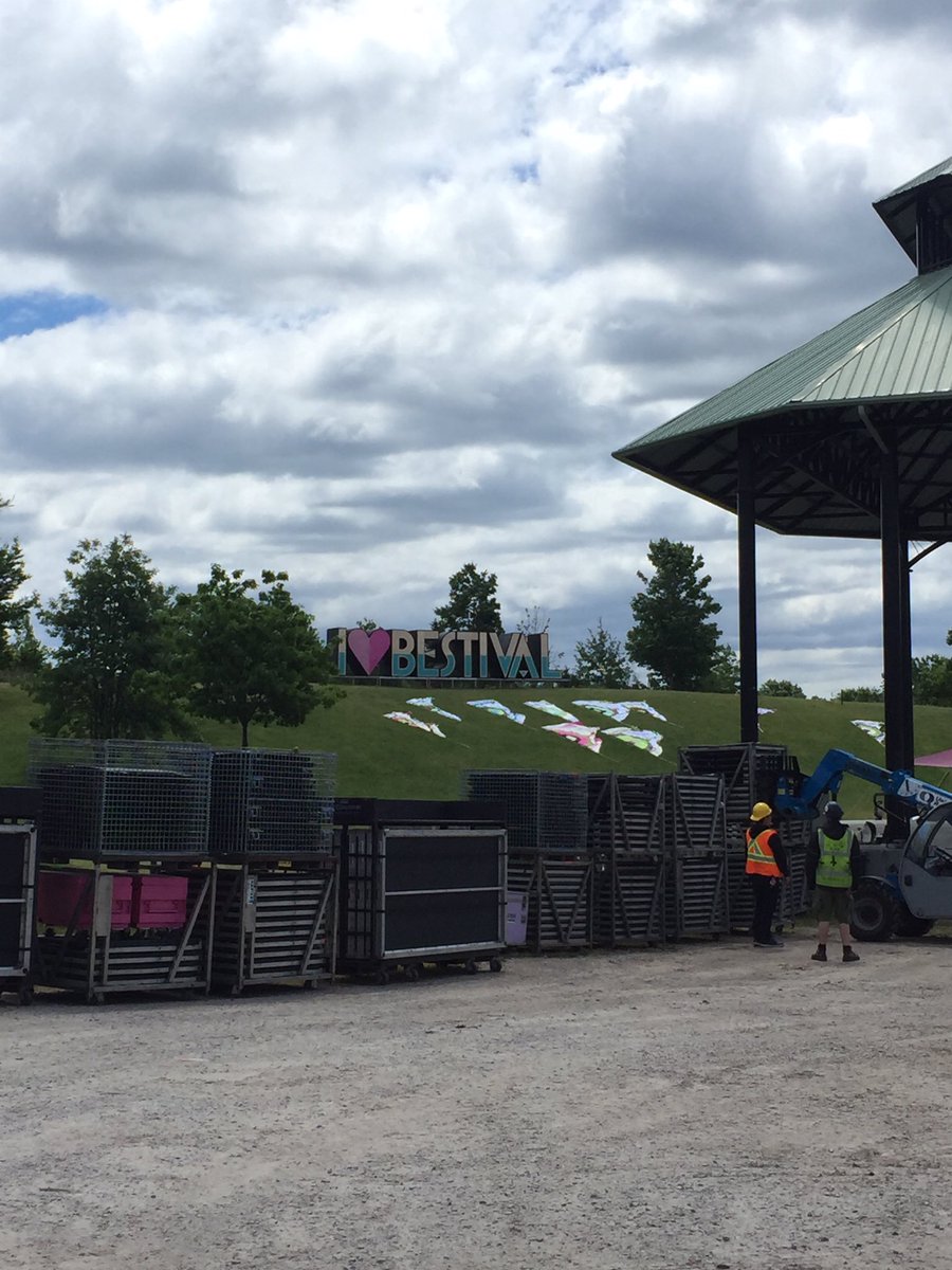 Varsity Tents tweet media