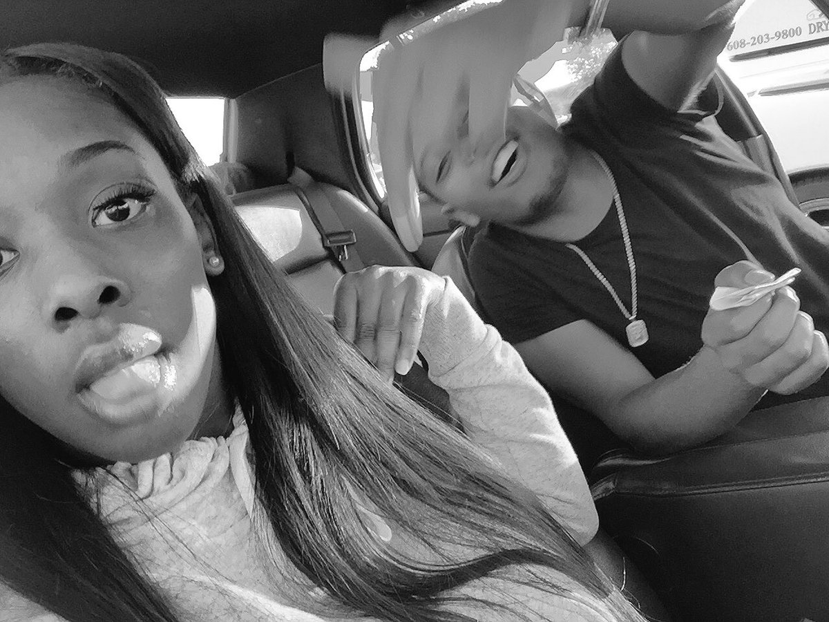 Candicebriaa's tweet photo. #NationalBestFriendDay @Dotarachi  👫💍 #RockToMyRoll https://t.co/2ZcmETg125