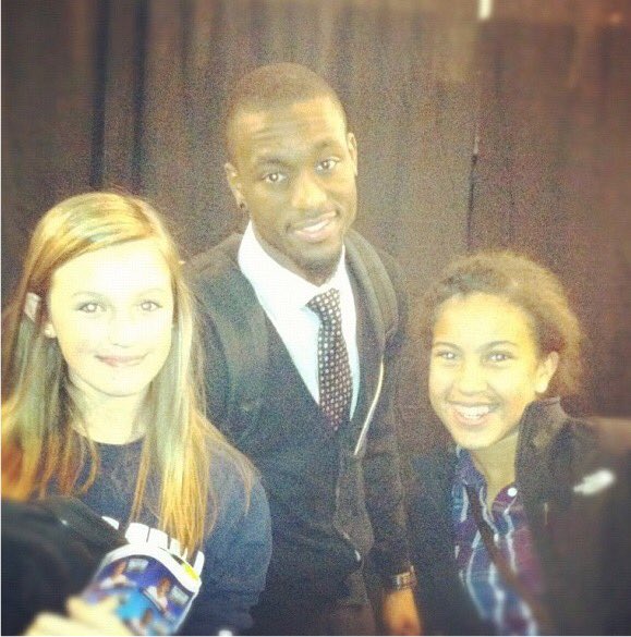 maya_houser's tweet image. happy bday neighbor 💘💘
I hope you got that dub today😛 &amp;amp; enjoy these pictures 😉 #bus414 @_carlithompson