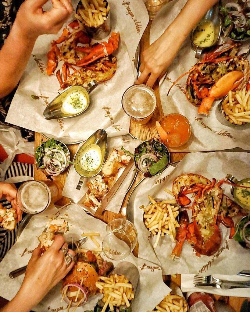 jamieklingler's tweet photo. What a shot by @thecutlerychronicles @burgerandlobster #zappercrawl #food #lobster https://t.co/ZcI5m5Xe1F https://t.co/XVh46tV49D