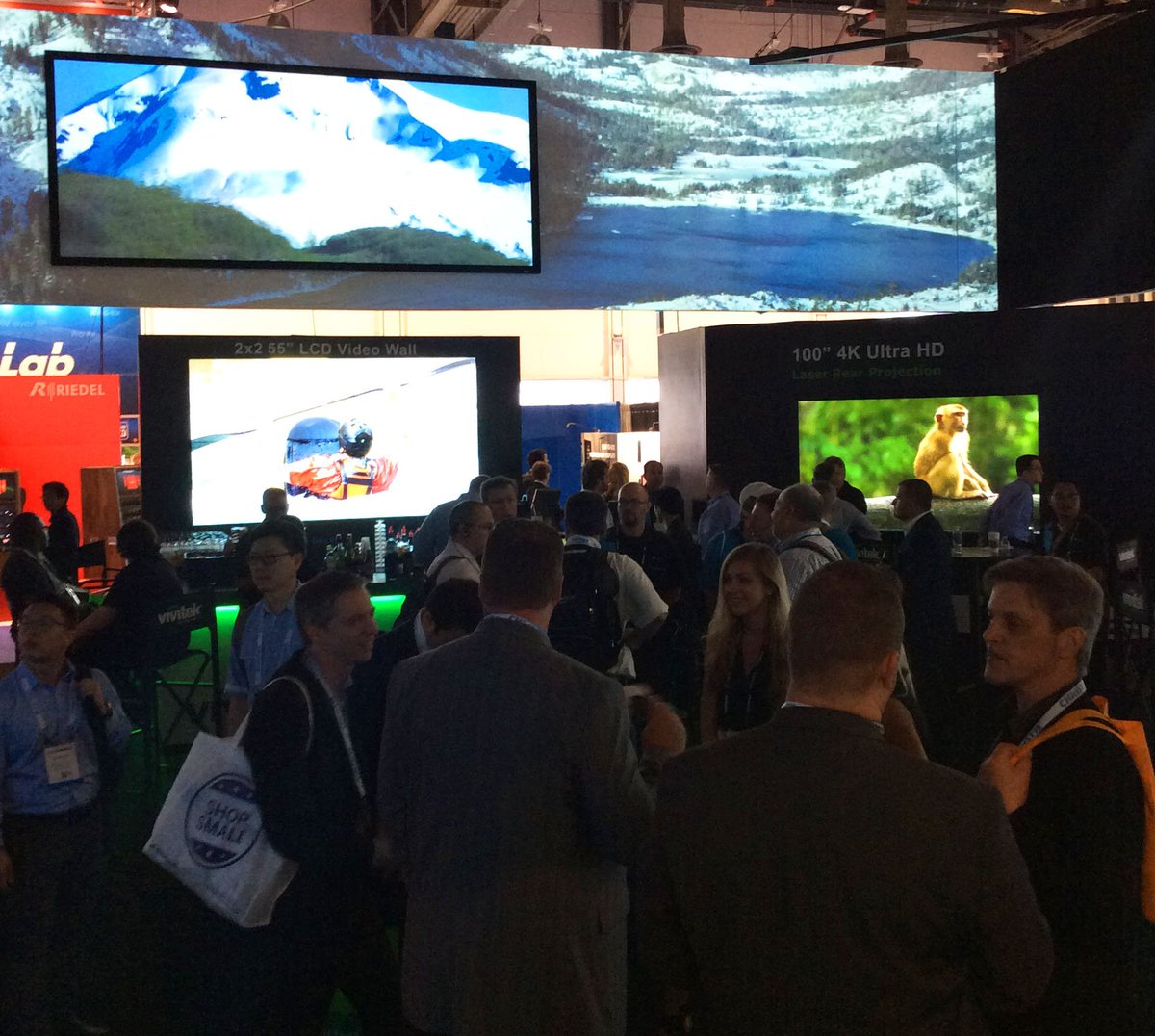 When in Vegas, 5 o'clock is superfluous. Join Delta Displays and Vivitek for drinks; open bar! #infoComm2016