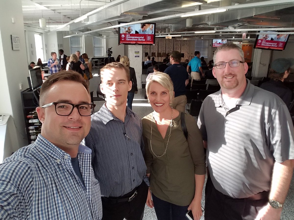 FelixDLF's tweet photo. @BarcleyJohnson @HCOB @1871Chicago @MyWMU  Entrepreneurial Education Series about to begin! https://t.co/0RWLE7FfMJ