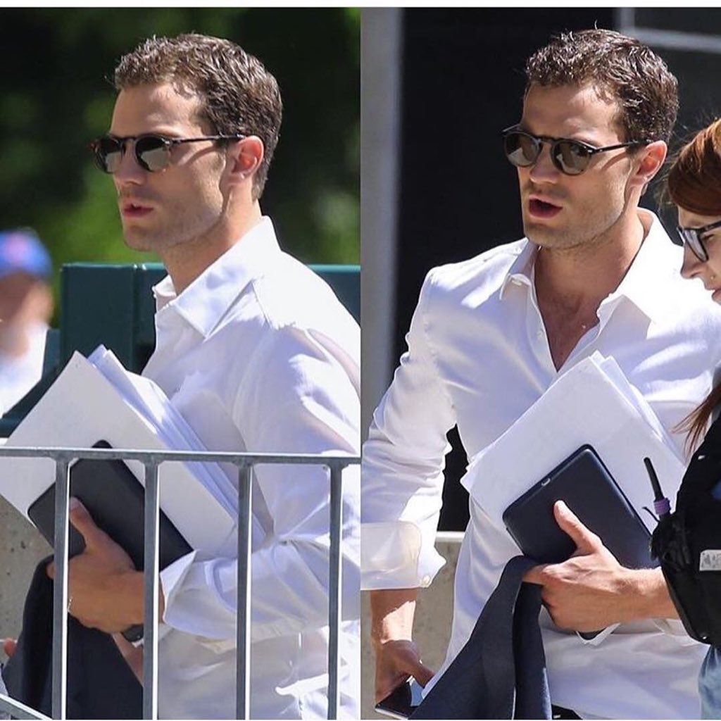 flopwiak's tweet photo. Jamie Dornan que homem é esse SENHOR! https://t.co/dDE2ah6jqI