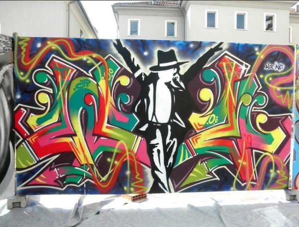 MJJJusticePrjct's tweet photo. Visually I love a lot of colors in paintings. This one is so beautiful. #MichaelJckson #Street #Art #LOVE https://t.co/BkiLuJ2TSe