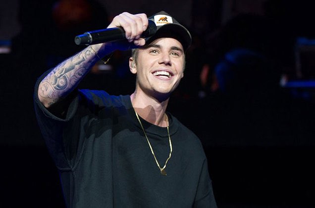 CarlaRequella's tweet photo. @justinbieber Posting pics of all these legends, but he forgets to post himself.. He's so humble ❤️ #Legend https://t.co/tx7pyqIIzq