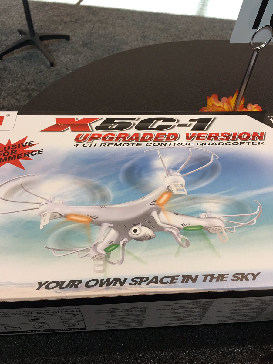 hashen's tweet photo. I came to #IRCE16 and all I won was a drone from my friends at @byebyefraud https://t.co/BbzukAtQdJ