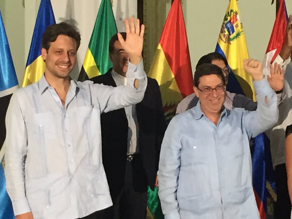 madeleintlSUR's tweet photo. Paises del ALBA Irán como bloque a la reunión general de la OEA que se efectuará en RD. Apoyarán a Venezuela https://t.co/Mc4gnN28sW