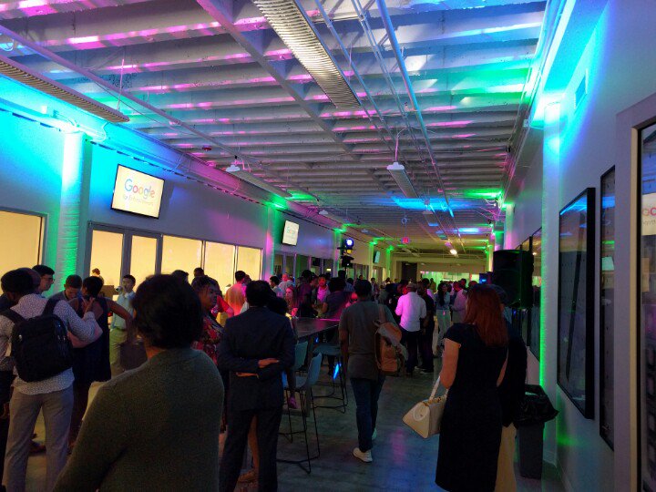 billcutts's tweet image. Google for Entrepreneurs and #TechSquareLabs know how to throw a party