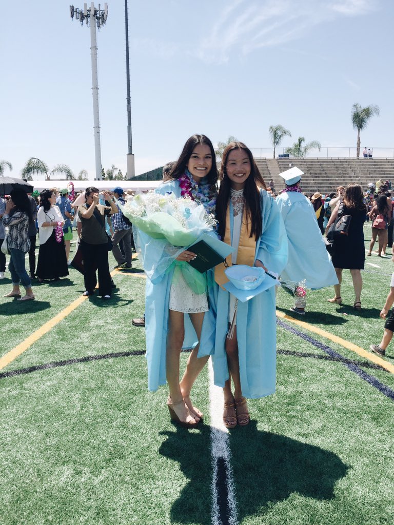 juliasubbiondo's tweet photo. We made it 🎉🎓❤️ https://t.co/f7c1hSHv5F