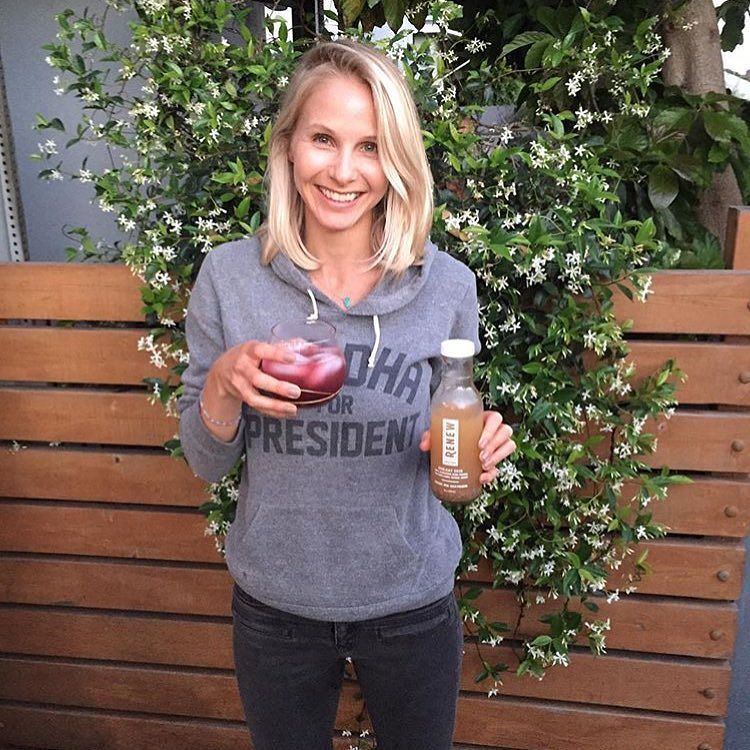 itzxmich's tweet photo. #WCW shout out to Brooke from @renewjuicery! 💜 She'll be teaching a free class on how to m… https://t.co/cMbgOnJKae https://t.co/yefJYzbKN7