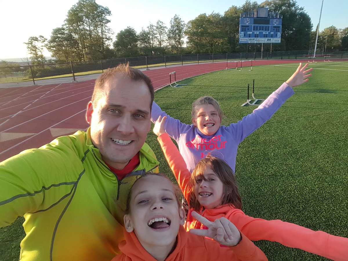 WayneForSenate's tweet photo. Running for Senate and running the track with my ladies. Strong body, strong mind. https://t.co/F9jmyba5Pg