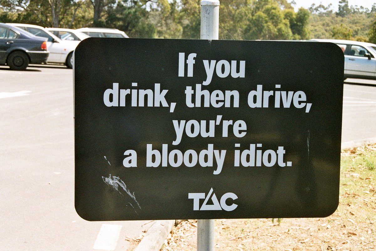 TheQuirkyQuokka's tweet photo. Love how straight forward Australia is here 👍🏼🌏💆🏻🇦🇺 https://t.co/l93LBg82AJ
