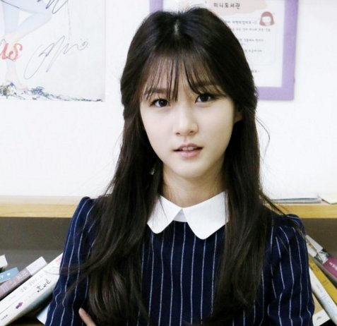 choisooae95's tweet photo. kim sae ron cute https://t.co/zWnulAHldF