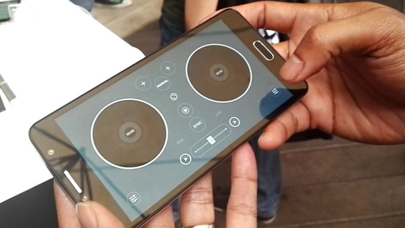 canggihID's tweet image. Review Flash Plus 2 nih, (ehm) yg mau Flash Sale hari ini jam 11 bit.ly/1RXFpDH  @flash3c_id #FlashPlus2