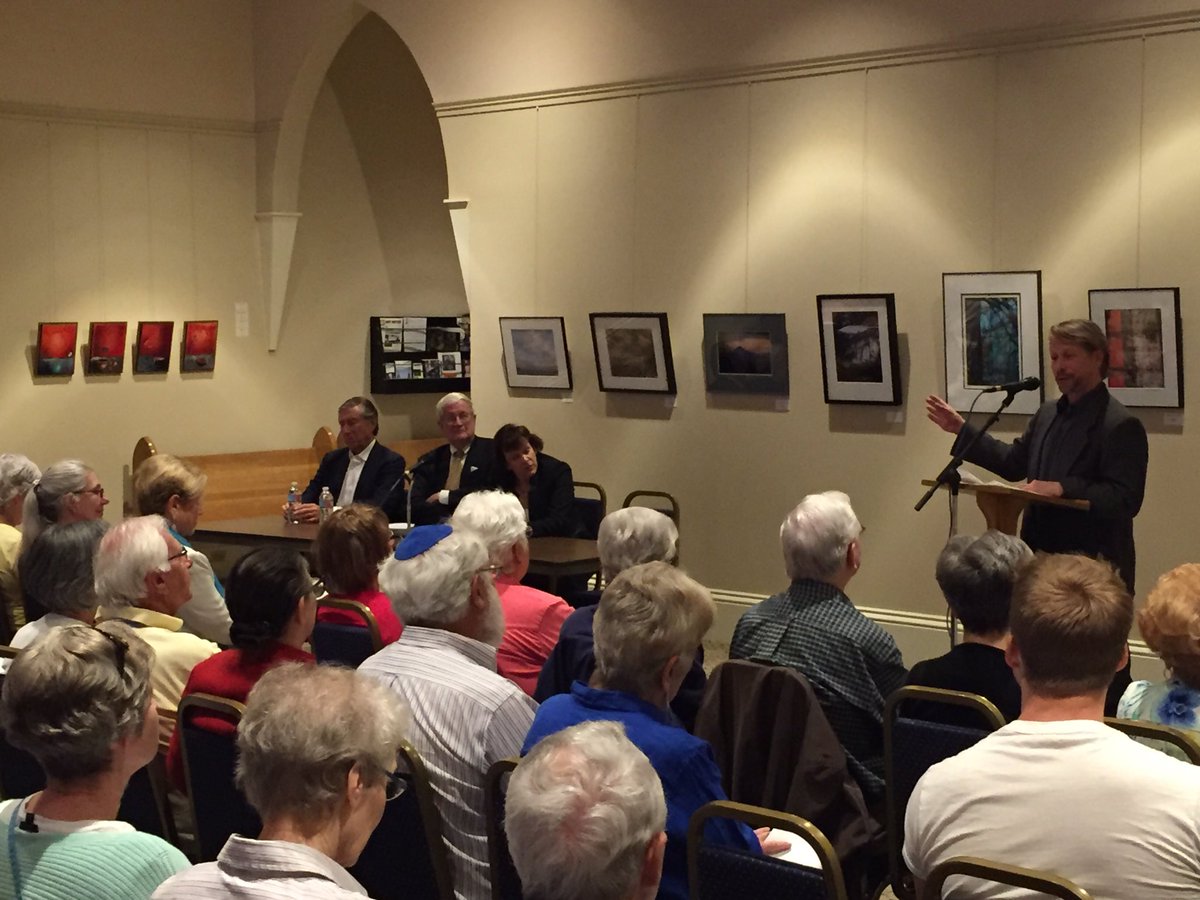 Packed house @UCCPORTLAND for @IranProject2016 panel discussion on Iran nuclear agreement @worldoregon @WACAmerica