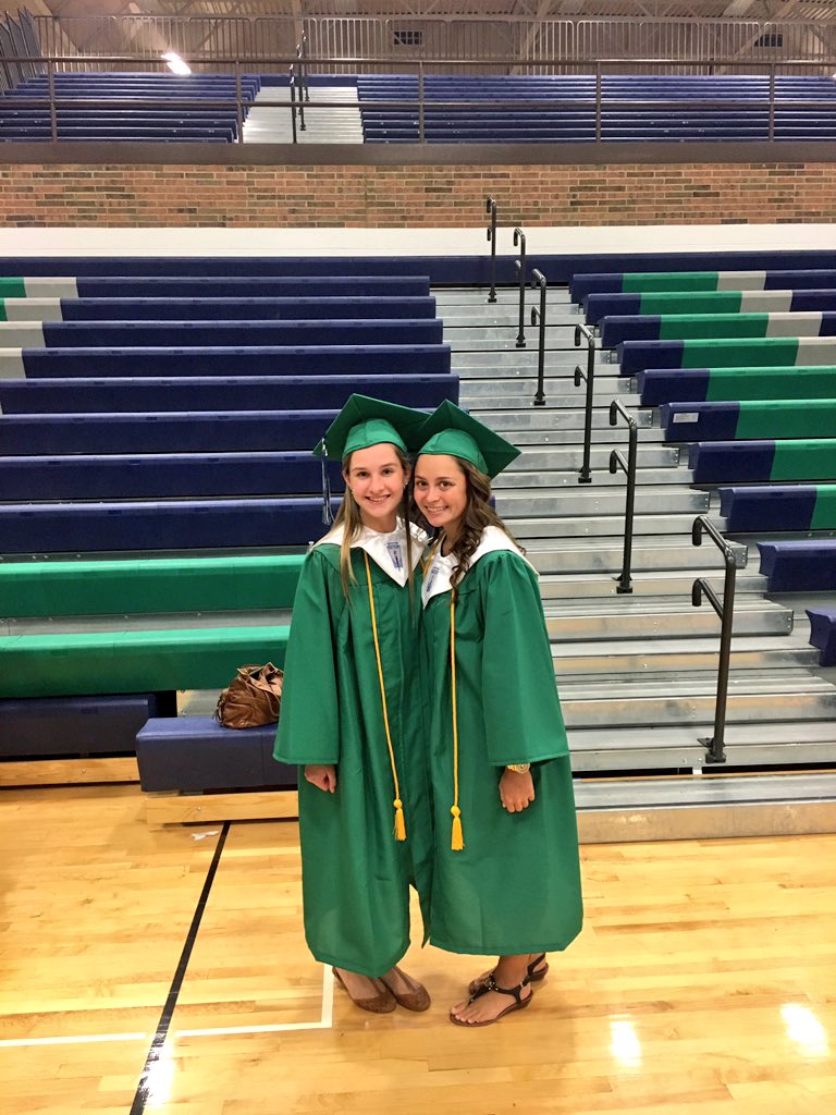 KirklinMac's tweet photo. 2016 Senior Honors Convocation β€οΈπ #LHS2016 https://t.co/nXzeSqurFE