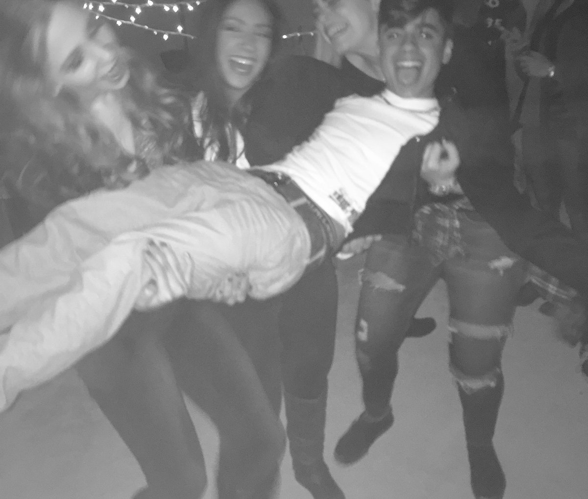 gracejabba's tweet photo. Happy national bff day to the two people I cannot live without, love you both ❤️ #heyliv @HueyCengiz @renatabautexo https://t.co/s8lXNhdtx2