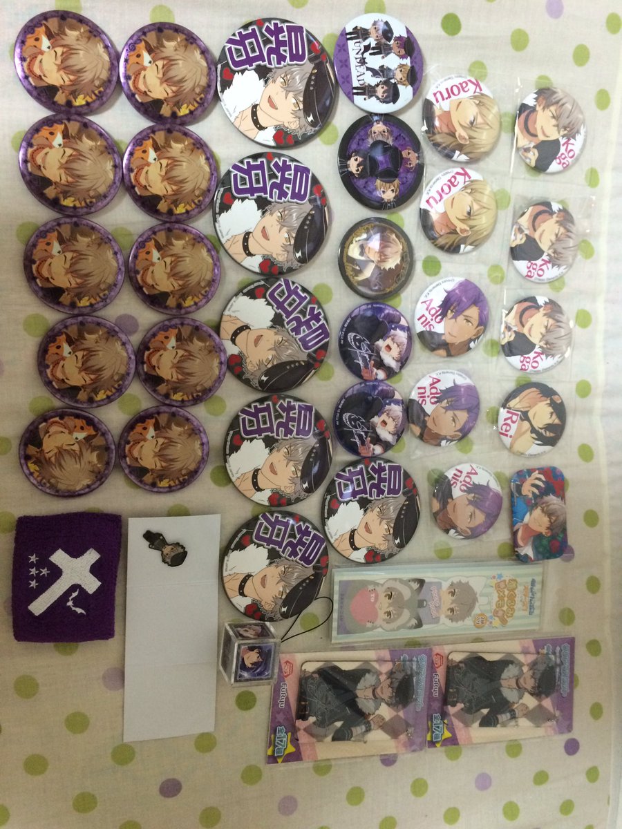 m_____t2's tweet photo. 【譲渡】あんさんぶるスターズ 大神晃牙 UNDEAD

譲)画像参照

纏めて優先
計算したところ5万分くらいあります
レートの高い缶バッジなどがありますのでそちらは多数お引き取り優先です
希望額など記載してリプライください https://t.co/KSrIv4xa6n