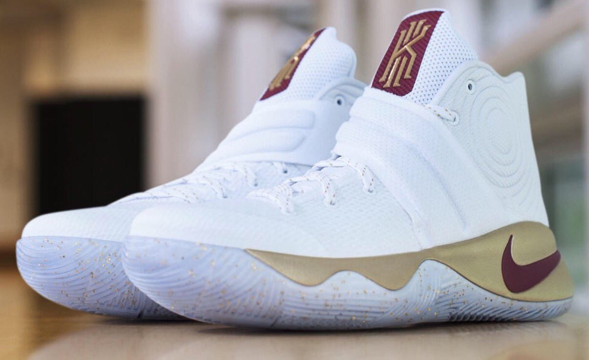 kyrie irving playoff shoes