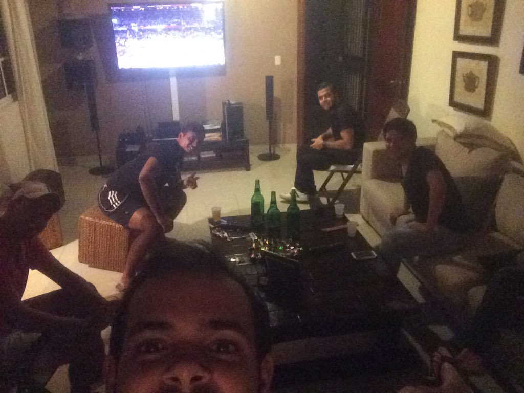 iathrafael's tweet photo. Viendo las finales de NBA por @espndeportes Cleveland vs Golden State! Desde Santo Domingo #NBAxESPN https://t.co/yI5BDSpmOV
