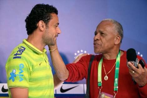 Faz as contas <a href="/fredgol9/">Fred Guedes</a> quantos gols nessa foto? rarara Deus abençoa você com muitos pelo #galoooo