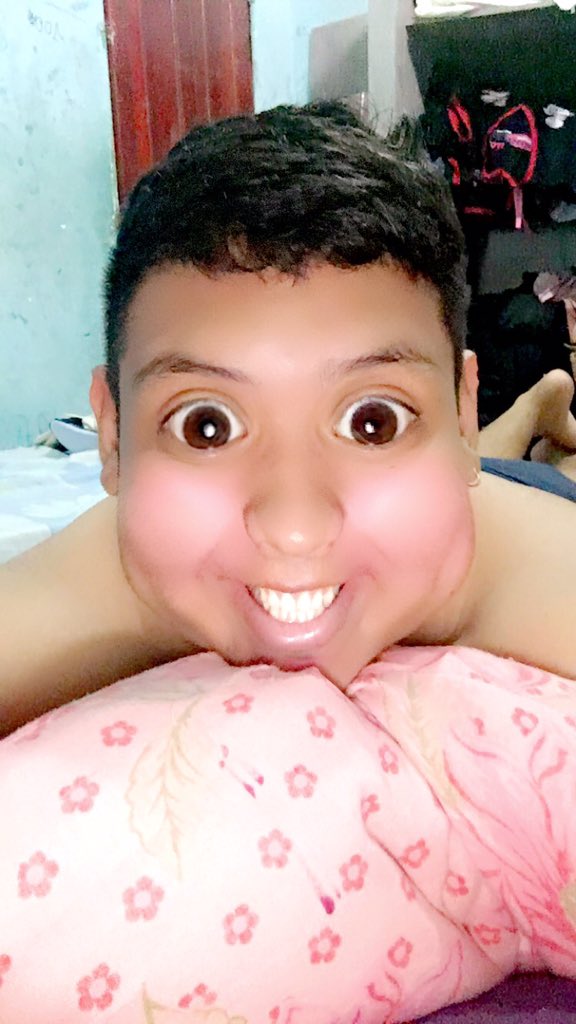 Sanderttk's tweet image. Eu quando vejo batata frita 😳😍😋