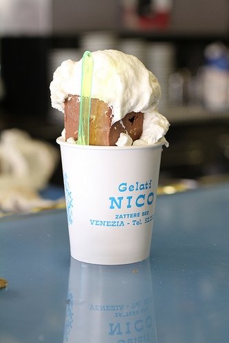 Sary_Cult's tweet photo. @jessalynwanlim u cant say to have eaten ice cream until u try venezia typical ice cream.It makes u cry #helenastyle https://t.co/6vGTUSLHXb
