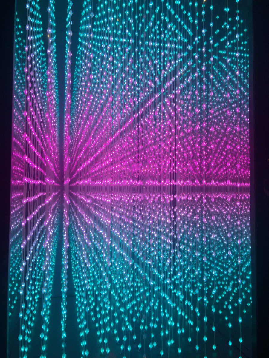 CornStik's tweet photo. #VividSydney https://t.co/WLQKU1o7YN