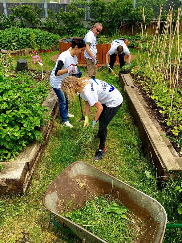 gmitcalfe's tweet photo. Our #CitiVolunteers getting stuck in @spitz_cityfarm yesterday. Big shout out to the GPA media &amp; video teams! https://t.co/cV0WFdyC1C