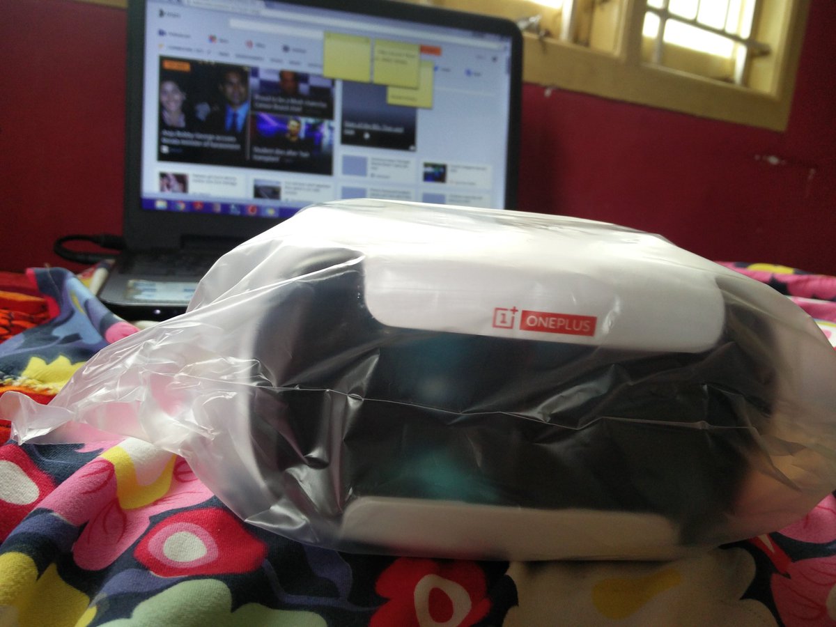 agananth's tweet photo. Got this beauty today
#OnePlus2 #VR_Headset
@kavitha129 @logitha9 @MrsRomeoo https://t.co/b0d1cx12t5