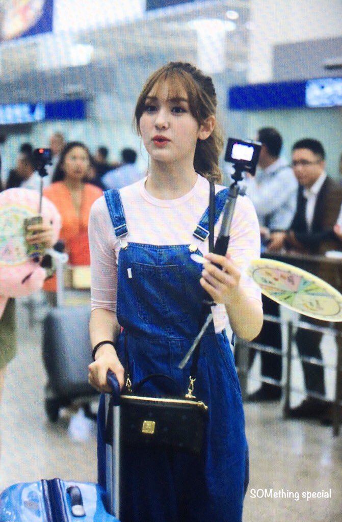 160607 상해도착 #아이오아이 #IOI #소미 #SOMI 프리뷰너무많이 늦어서 좌송합니다...