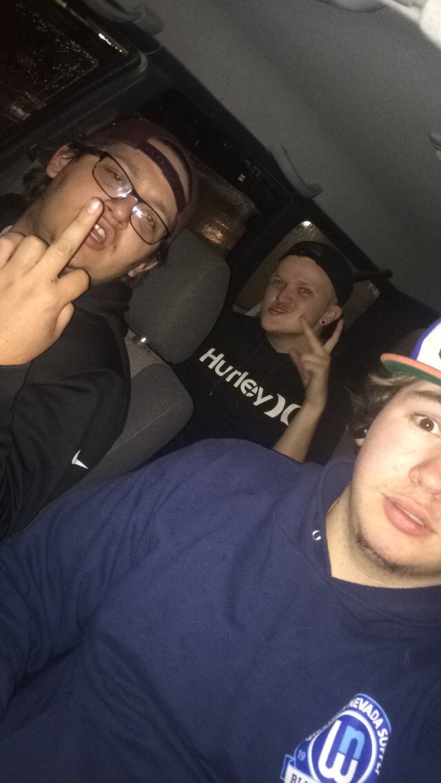 kerrsean95's tweet photo. #NationalBestFriendsDay goes out to @Erhardt_cube and @Escalera132 #Mexiboo #Fredrick https://t.co/PID21fuPUs