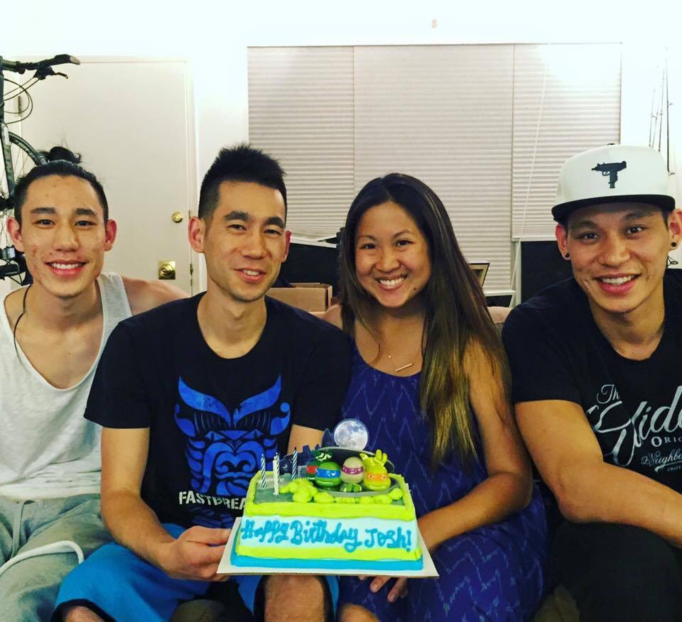 jt894's tweet photo. @JLin7 IG: Happy Birthday 哥哥 Jash!!! #TMNTcake #linstanation https://t.co/4Oh12jPpoy