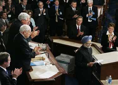 AssamTweeter's tweet image. प्रधानसेवक @narendramodi अपने US कोंग्रेस में दमदार भाषण के लिए तालियाँ बटोरते हुए  #ModiInMexico #NoWorkPROnly