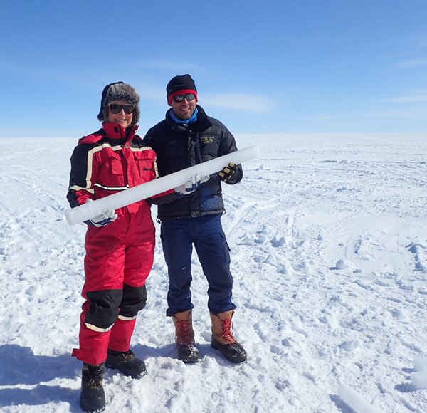 egripcamp's tweet photo. Danish minister @Ulla_Tornaes and Trevor Popp (Centre for Ice and Climate) with an ice core containing 250yr old ice https://t.co/WIfaG87Jza