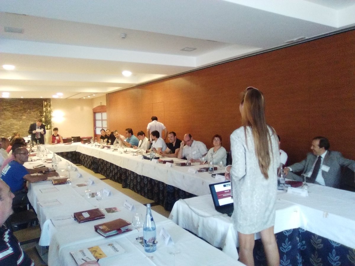 bniconecta_t's tweet photo. Presentación 10 minutos de la empresa Grupo Data. La mejor solución para la protección de datos de su empresa https://t.co/ixavtWjuUF
