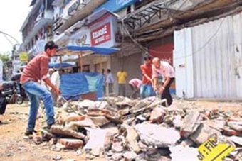 Afternoon_News's tweet image. Building slab collapses
afternoondc.in/epaper/EpaperP… …
#Matunga @bmcmumbai #DisasterControl @TrafflineMUM #2Dead