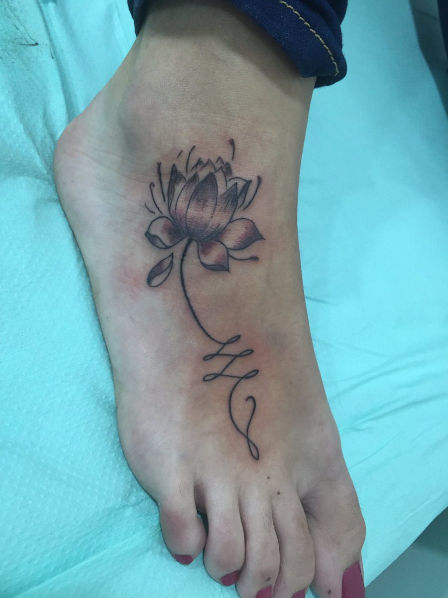 wuaho's tweet photo. Todo tiene arreglo si sabes cómo ejecutarlo!! #tinta #sevilla #tatuajes #pidetucita https://t.co/oI0epY751Y