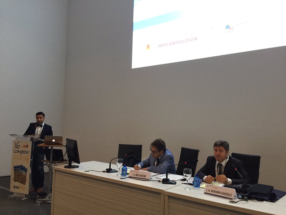 GuillemEsteve_'s tweet photo. @alberto1salgado durante comunicación #shortimplants #CongresoAlicante16 @SECOMmxf @AulaDental https://t.co/l1olkbK10D