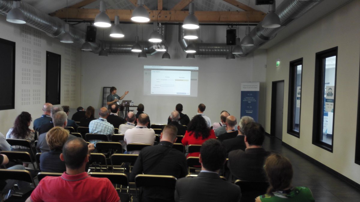 Valiantys's tweet photo. @k15tsoftware en pleine démo de leur add-on Backbone Issue Sync #VED16 https://t.co/oGAojmB6Sn