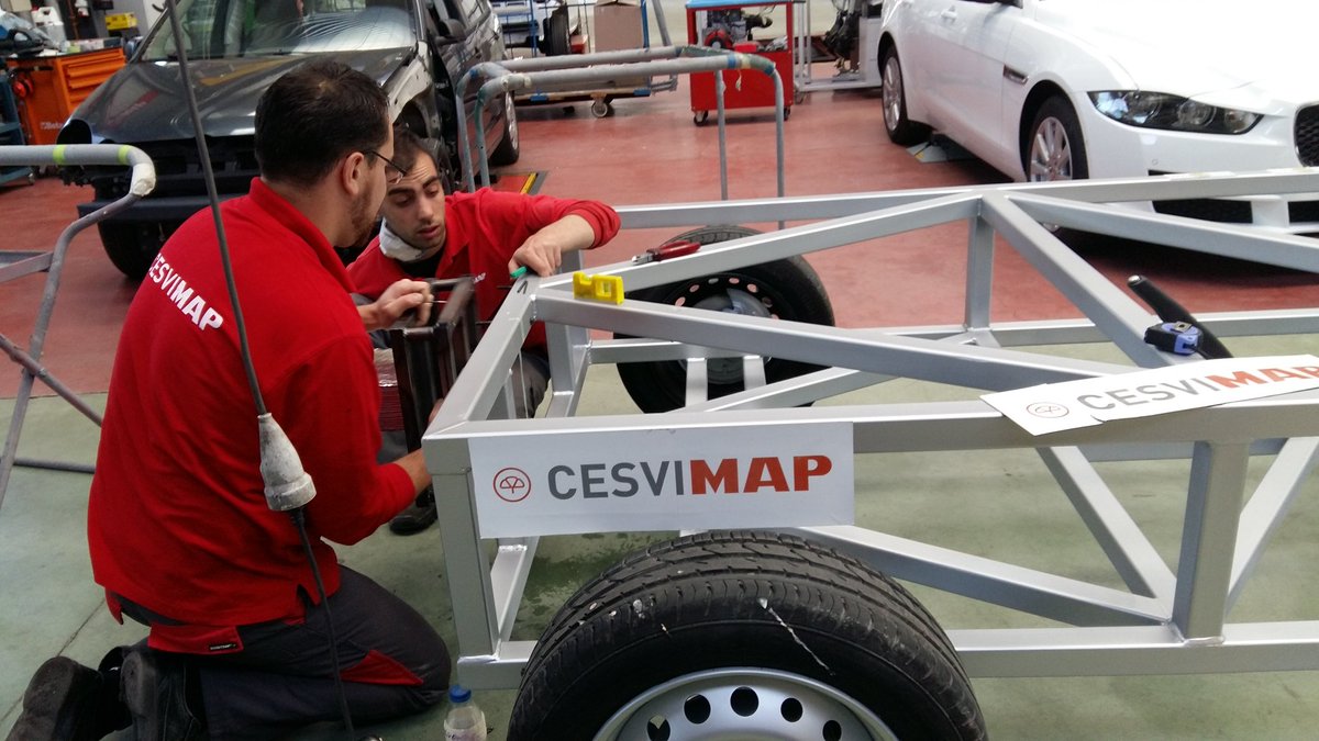 revistacesvimap's tweet photo. Todo a punto para probar el absorbedor de Fórmula Student en #CESVIMAP! https://t.co/tC3Q3kNP6d