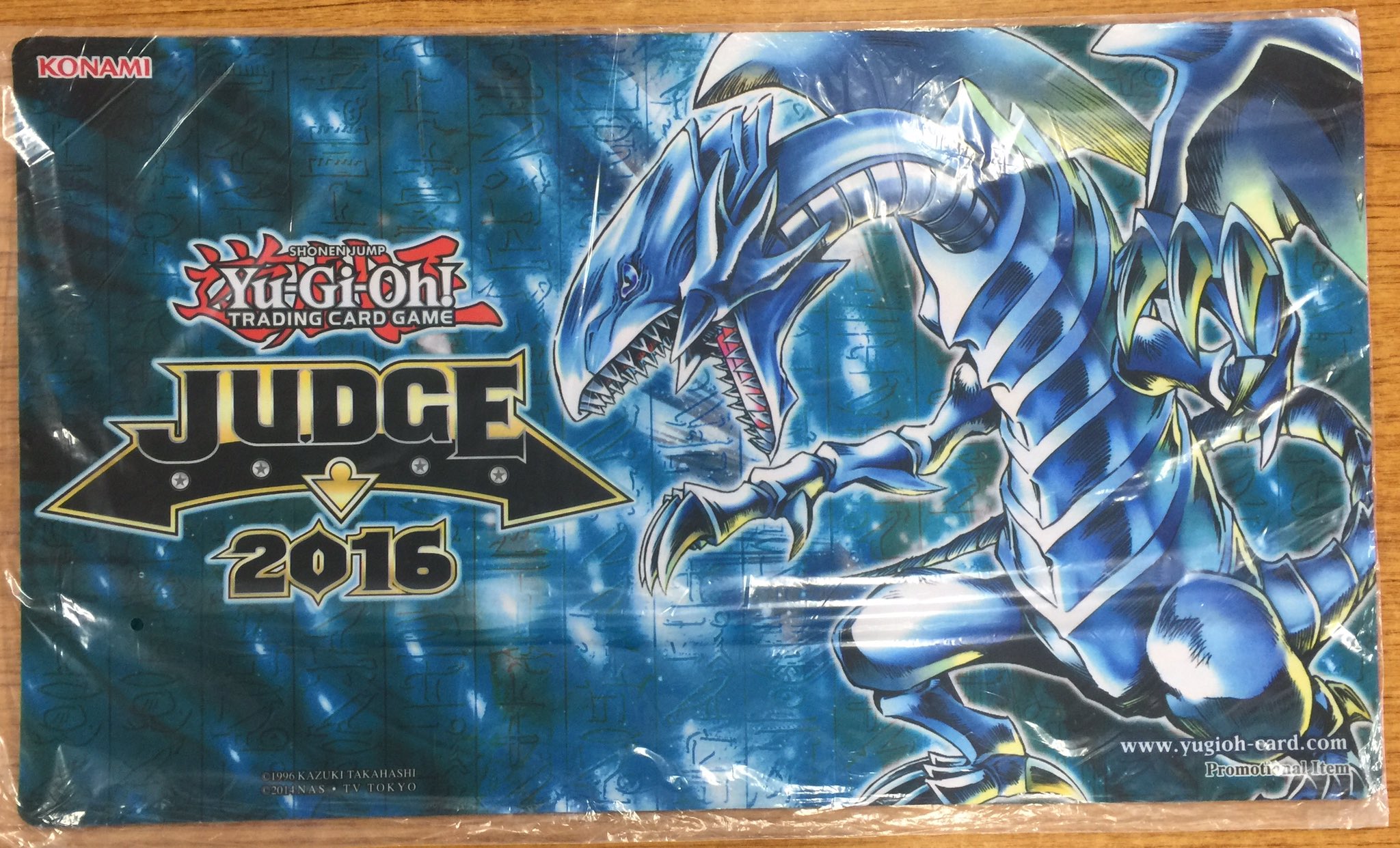 カード王 心斎橋に移転 遊戯王 Judge 16 青眼の白龍 公式プレイマット 店頭価格税込円 通販でも販売しておりますm M カード王難波店 T Co 9uvrigxztu Twitter